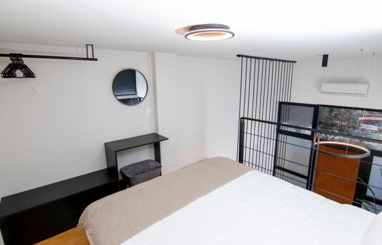 Apartamento Luxury Loft In The Center Rhodes City Exterior foto